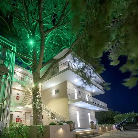Hotel Koukounaria Hotel&suites