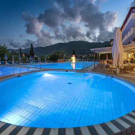 Koukounaria Hotel&suites Hotel