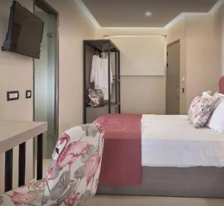 Koukounaria Hotel&suites