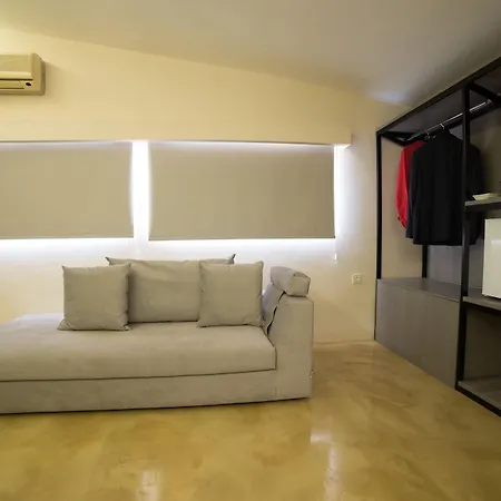 Koukounaria & Hotel 4*