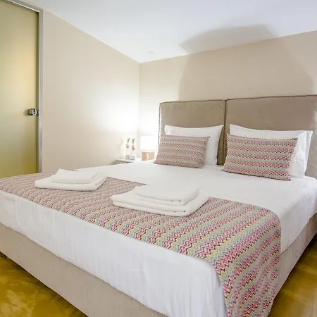 Hotel Koukounaria & 4*